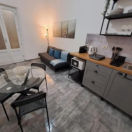 Apartment Memo